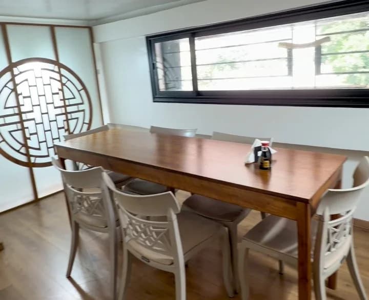 Table Hayasushi